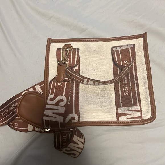 Steve Madden Bwebber Tote - Picture 2 of 4